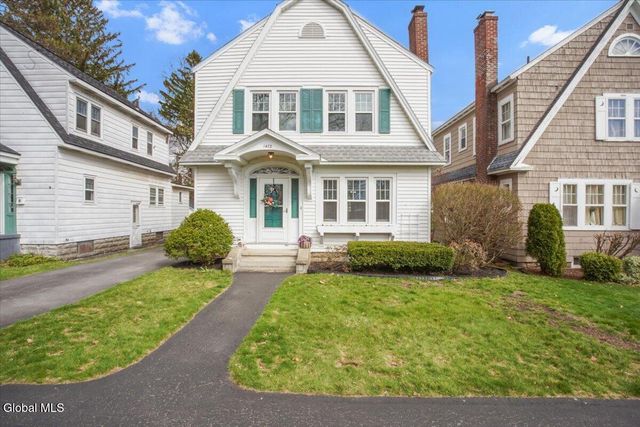 1472 Baker Avenue, Niskayuna, NY 12309