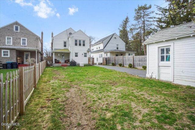1472 Baker Avenue, Niskayuna, NY 12309