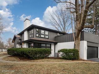 1077 Green Bay Road, Glencoe, IL 60022