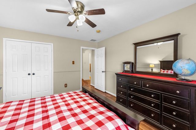 3115 Centennial Village Drive, Pearland, TX 77584