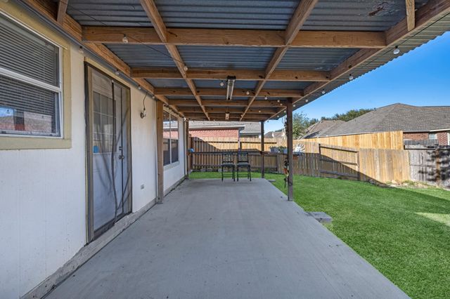 3115 Centennial Village Drive, Pearland, TX 77584