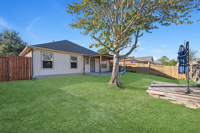 3115 Centennial Village Drive, Pearland, TX 77584