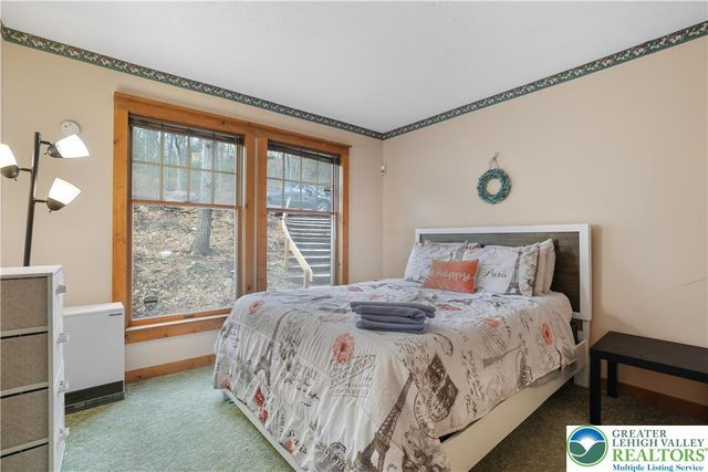 426 Oak Court, Jackson Twp, PA 18372