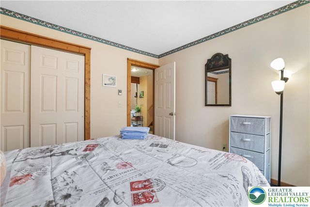 426 Oak Court, Jackson Twp, PA 18372