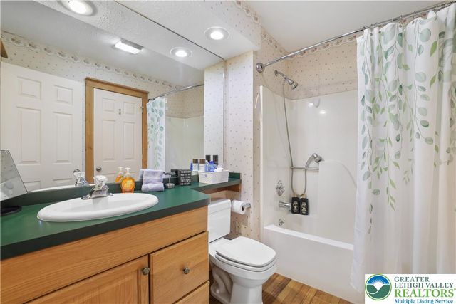 426 Oak Court, Jackson Twp, PA 18372