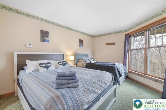 426 Oak Court, Jackson Twp, PA 18372