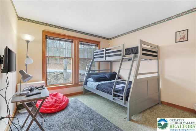 426 Oak Court, Jackson Twp, PA 18372