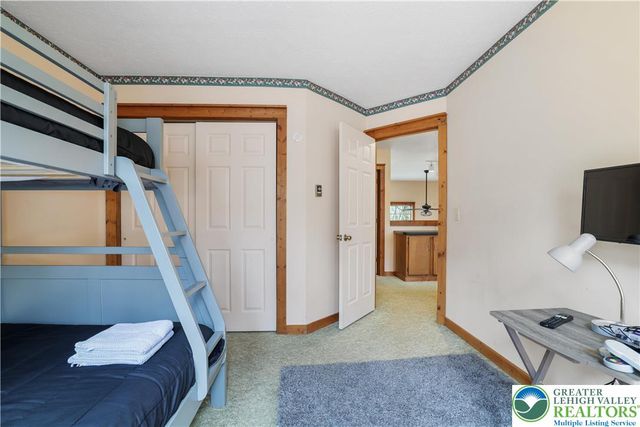 426 Oak Court, Jackson Twp, PA 18372