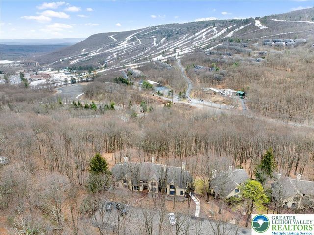 426 Oak Court, Jackson Twp, PA 18372