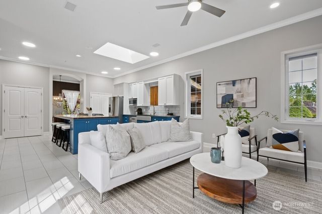 17247 SE 54th Place, Bellevue, WA 98006