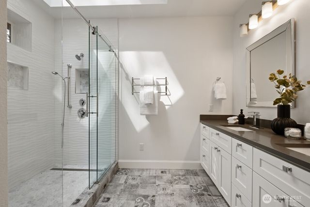 17247 SE 54th Place, Bellevue, WA 98006