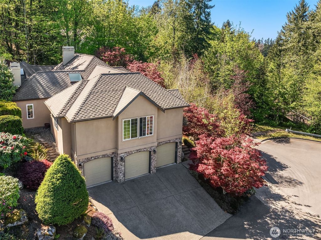 17247 SE 54th Place, Bellevue, WA 98006