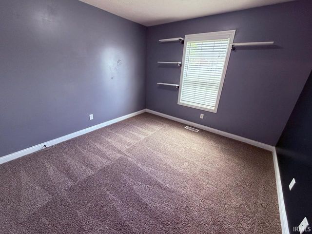 9301 Hedgewood Court, Evansville, IN 47725