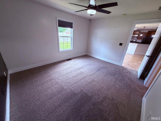 9301 Hedgewood Court, Evansville, IN 47725