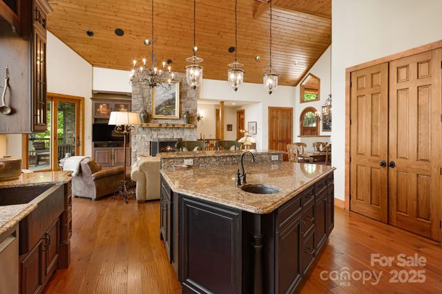 197 Cherry Knob Drive, Mars Hill, NC 28754