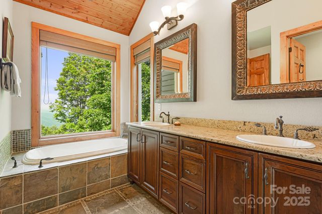 197 Cherry Knob Drive, Mars Hill, NC 28754