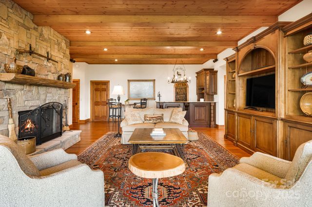 197 Cherry Knob Drive, Mars Hill, NC 28754