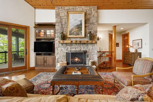 197 Cherry Knob Drive, Mars Hill, NC 28754