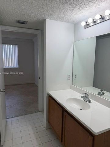 9905 Westwood Dr 18-3, Tamarac, FL 33321