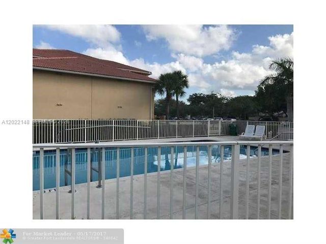 9905 Westwood Dr 18-3, Tamarac, FL 33321