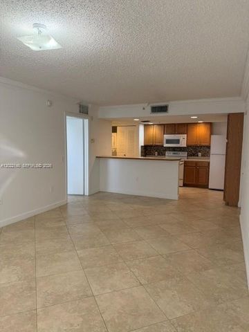 9905 Westwood Dr 18-3, Tamarac, FL 33321