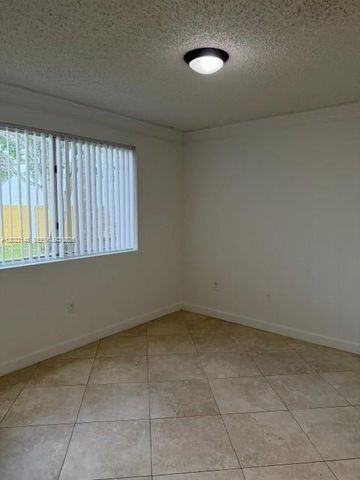 9905 Westwood Dr 18-3, Tamarac, FL 33321