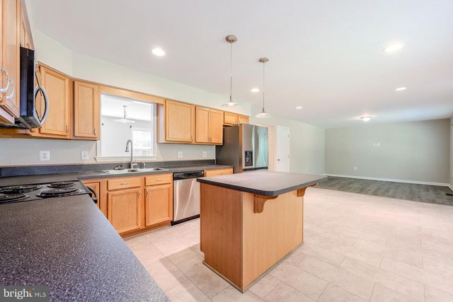 5586 MCBRIDE PL, Hughesville, MD 20637