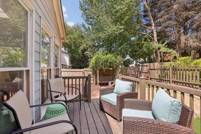 1132 Oakland Trace NE, Brookhaven, GA 30319