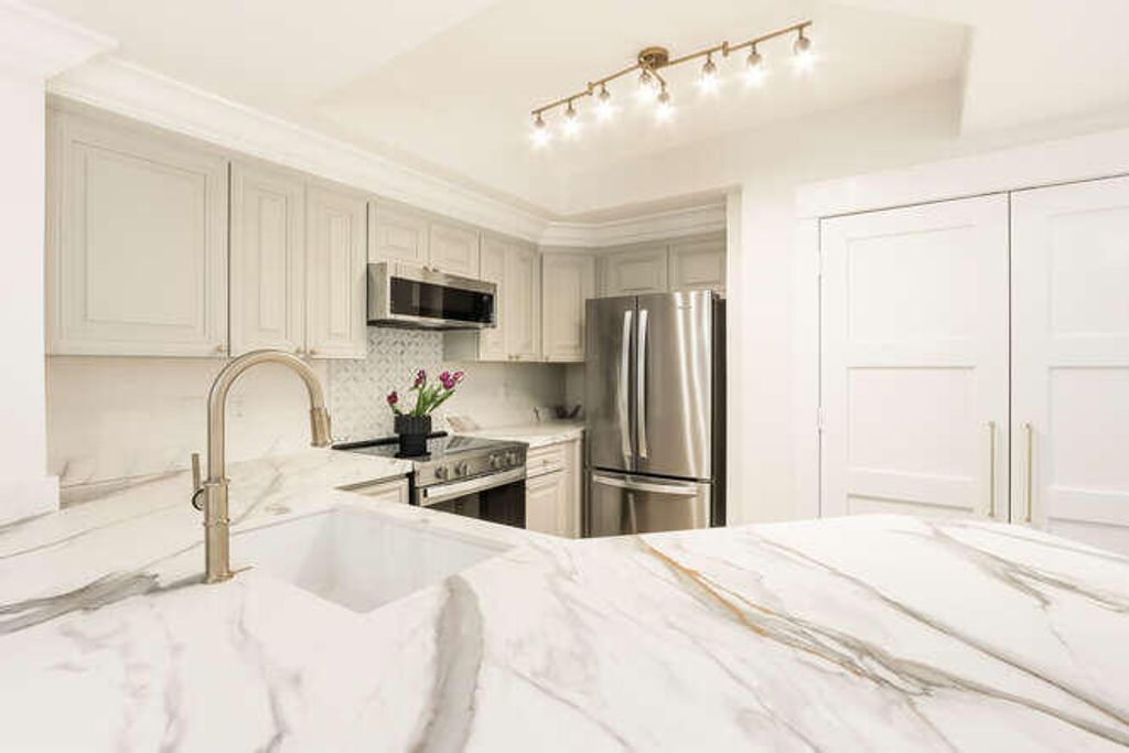 720 S Sapodilla Avenue 304, West Palm Beach, FL 33401