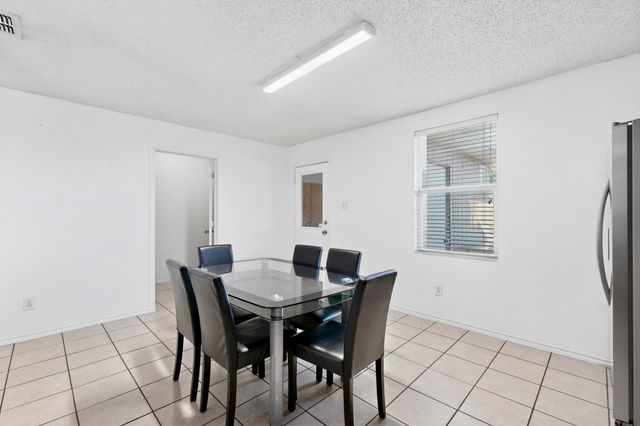 2016 Swenson Court, Grand Prairie, TX 75052