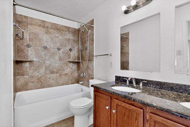 2016 Swenson Court, Grand Prairie, TX 75052