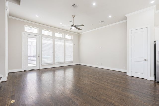 5813 Petty Street C, Houston, TX 77007