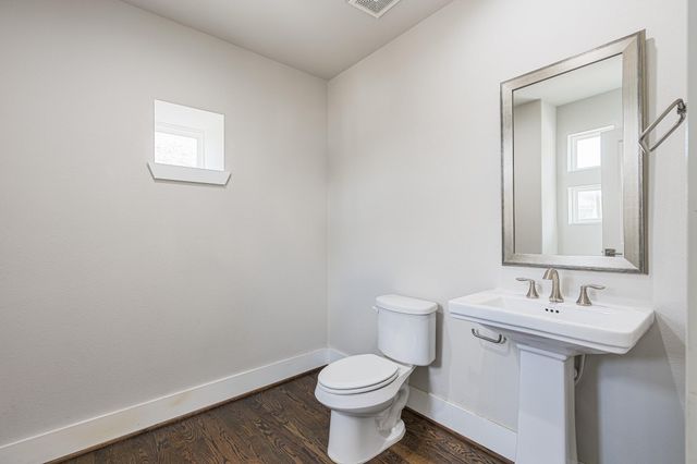 5813 Petty Street C, Houston, TX 77007