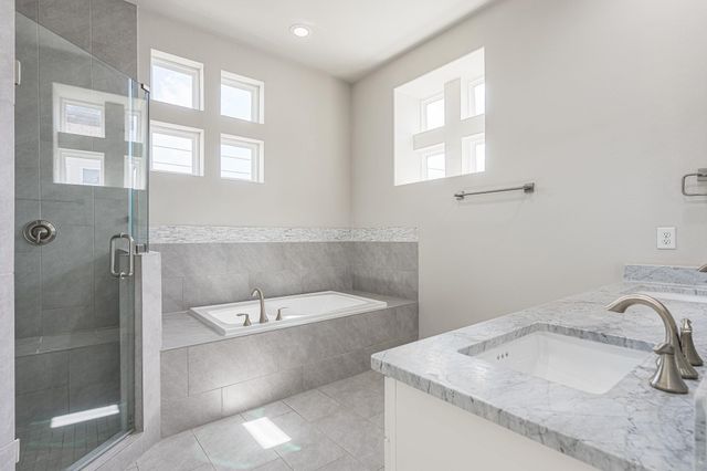 5813 Petty Street C, Houston, TX 77007