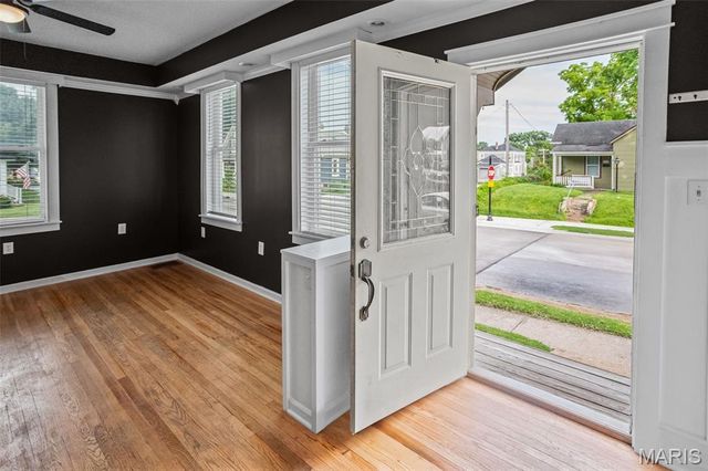 329 Houston Street, St Charles, MO 63301