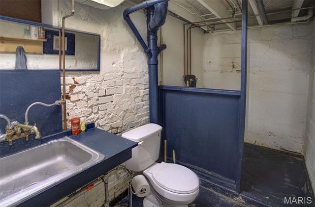 329 Houston Street, St Charles, MO 63301