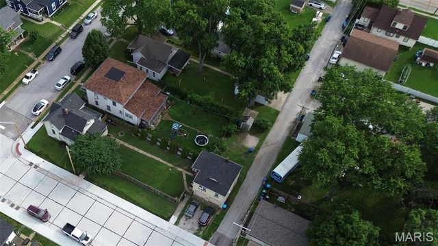 329 Houston Street, St Charles, MO 63301