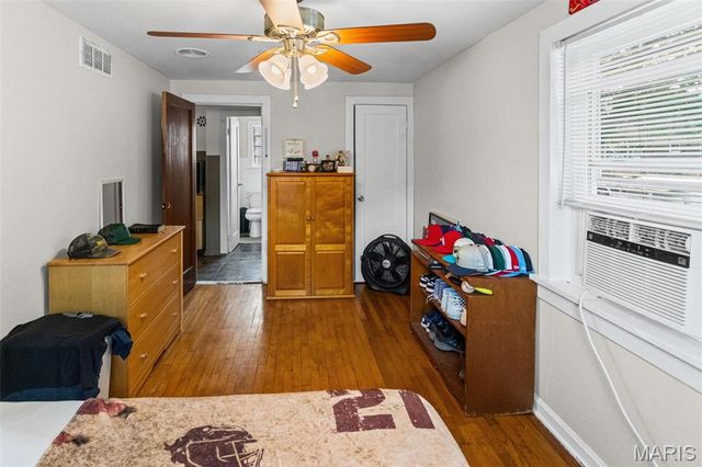 329 Houston Street, St Charles, MO 63301
