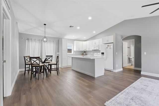 205 S SPARKMAN AVENUE, Orange City, FL 32763