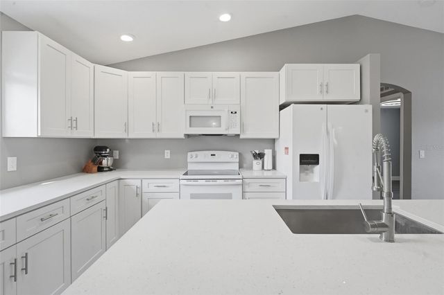 205 S SPARKMAN AVENUE, Orange City, FL 32763