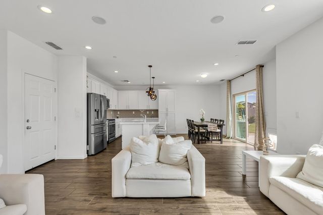 2816 Balaton Ct, Antelope, CA 95843