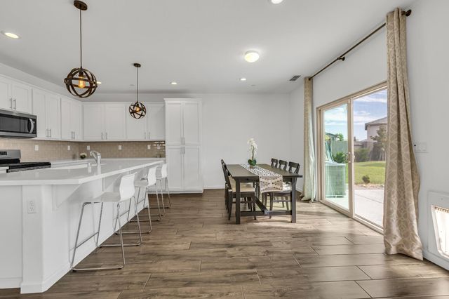 2816 Balaton Ct, Antelope, CA 95843