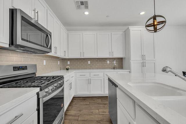 2816 Balaton Ct, Antelope, CA 95843