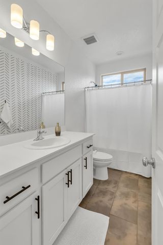 2816 Balaton Ct, Antelope, CA 95843