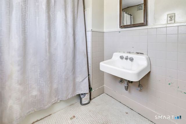 3922 Main Street, Stratford, CT 06614