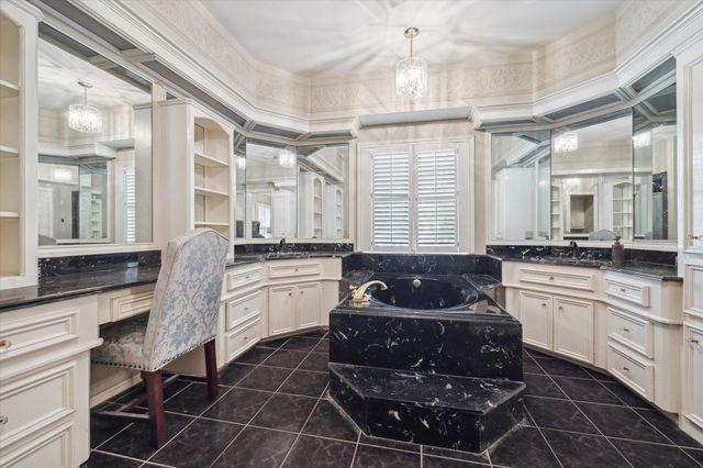 491 Oak Forest Road, Bellville, TX 77418