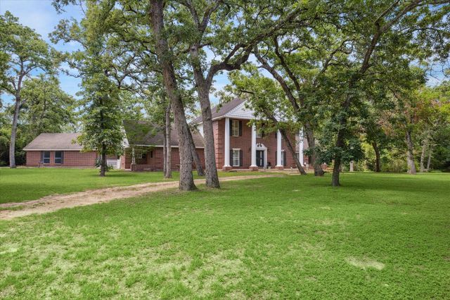 491 Oak Forest Road, Bellville, TX 77418