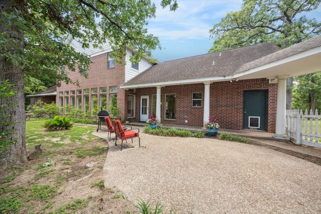 491 Oak Forest Road, Bellville, TX 77418