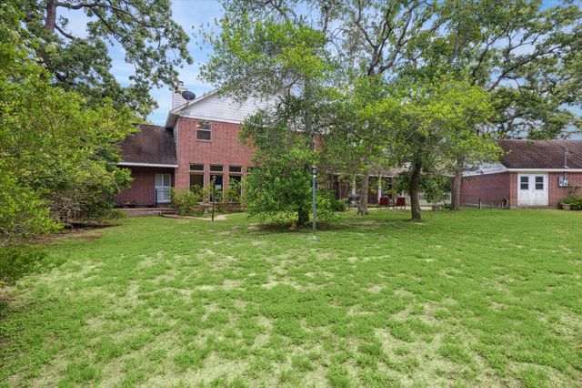 491 Oak Forest Road, Bellville, TX 77418