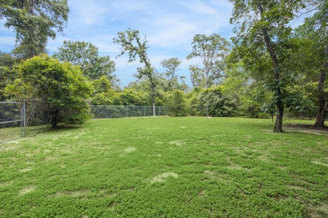 491 Oak Forest Road, Bellville, TX 77418